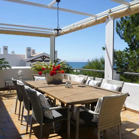Wonderful Penthouse With Pool And Sea View