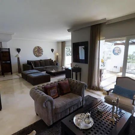 Wonderful Penthouse With Pool And Sea View Marbella