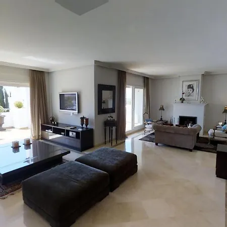 Wonderful Penthouse With Pool And Sea View Appartement *